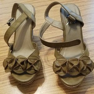 Sage sandals